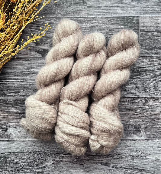 Finch Suri Lace