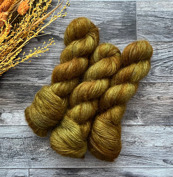 Vineyard Suri Lace