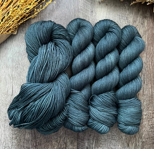 A Bitter Blue Twist Sock