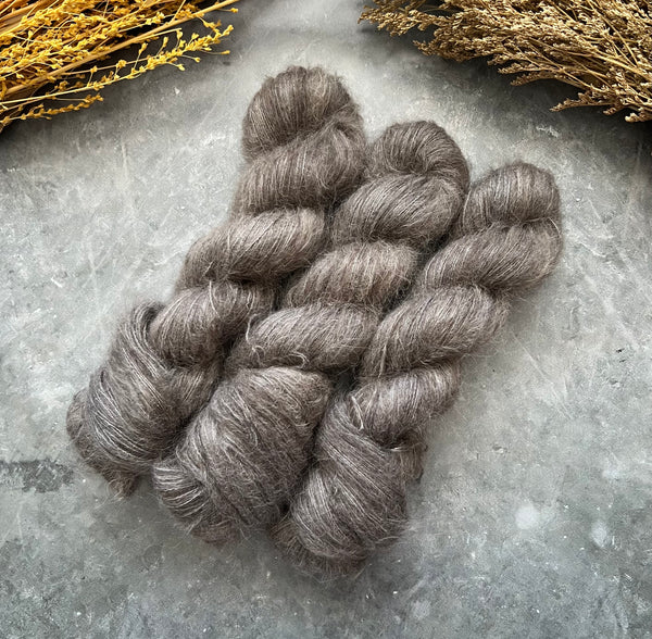 Cobblestone Suri Lace
