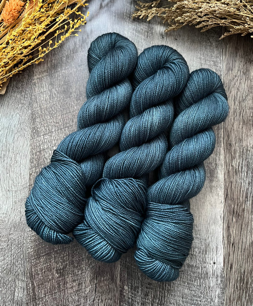 A Bitter Blue Twist Sock