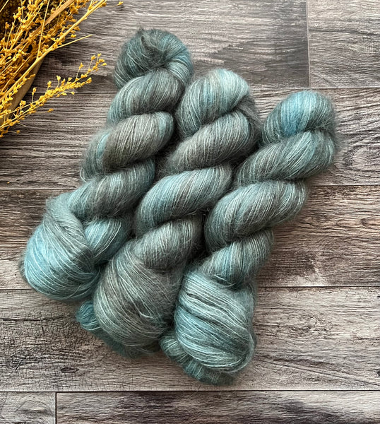 Crescent Suri Lace