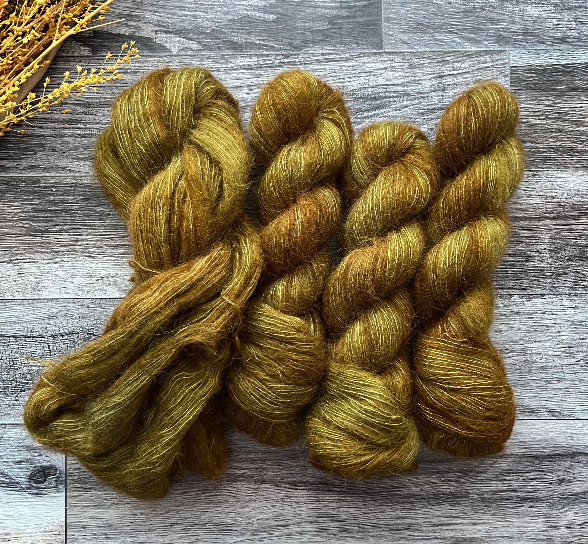 Vineyard Suri Lace