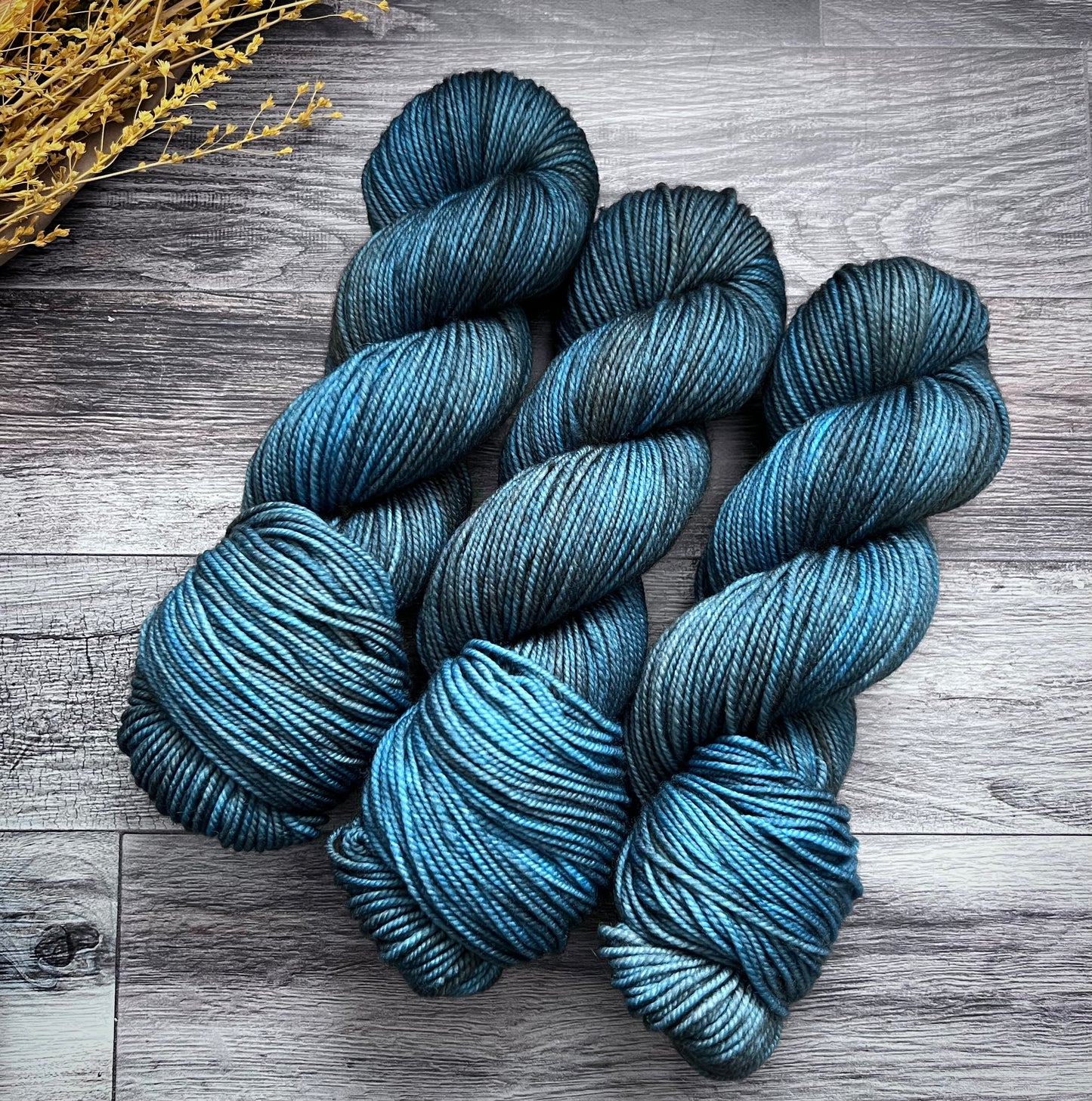 Crescent Nouveau Worsted