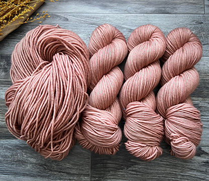 Lydia Nouveau Worsted