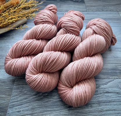 Lydia Nouveau Worsted