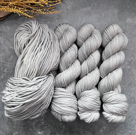 Recycled Yarn - Merino Wool Blend - Worsted Weight - Tan Beige - 550 yards